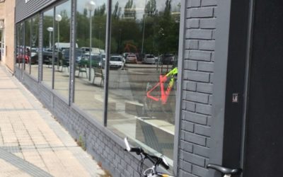 DONACIÓN DE BICICLETA DE IRUÑA BIKES  (25-4-2023)