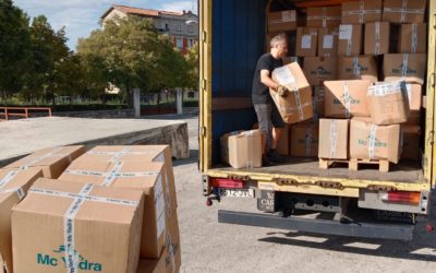 DONACIÓN DE ROPA ESCOLAR DE MC YADRA  (11-09-2023)