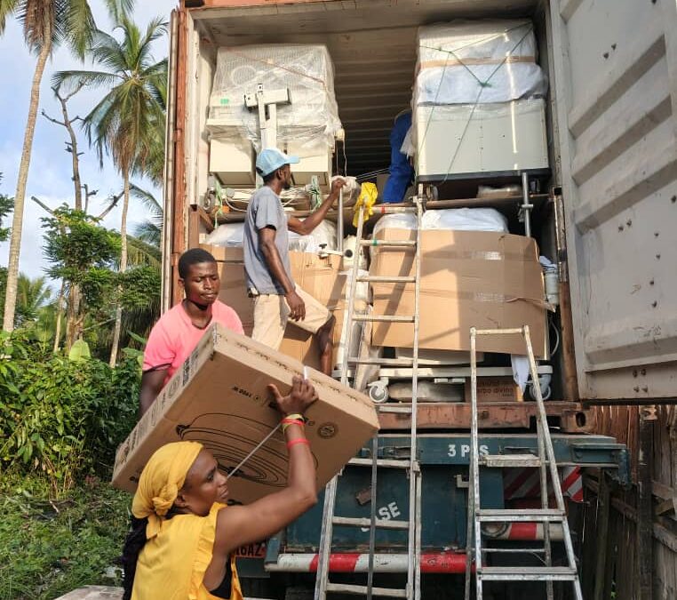 LLEGADA DE UN CONTENEDOR (AMBALA) A CAMERÚN (11-11-2025