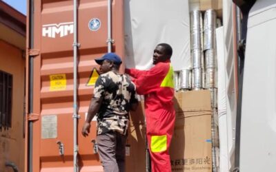 LLEGADA DE UN CONTENEDOR A CAMERÚN (13-12-2025)