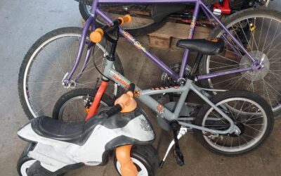 DONACIÓN DE BICICLETAS Y MATERIALES DE IRUÑA BIKES (21-04-2026)