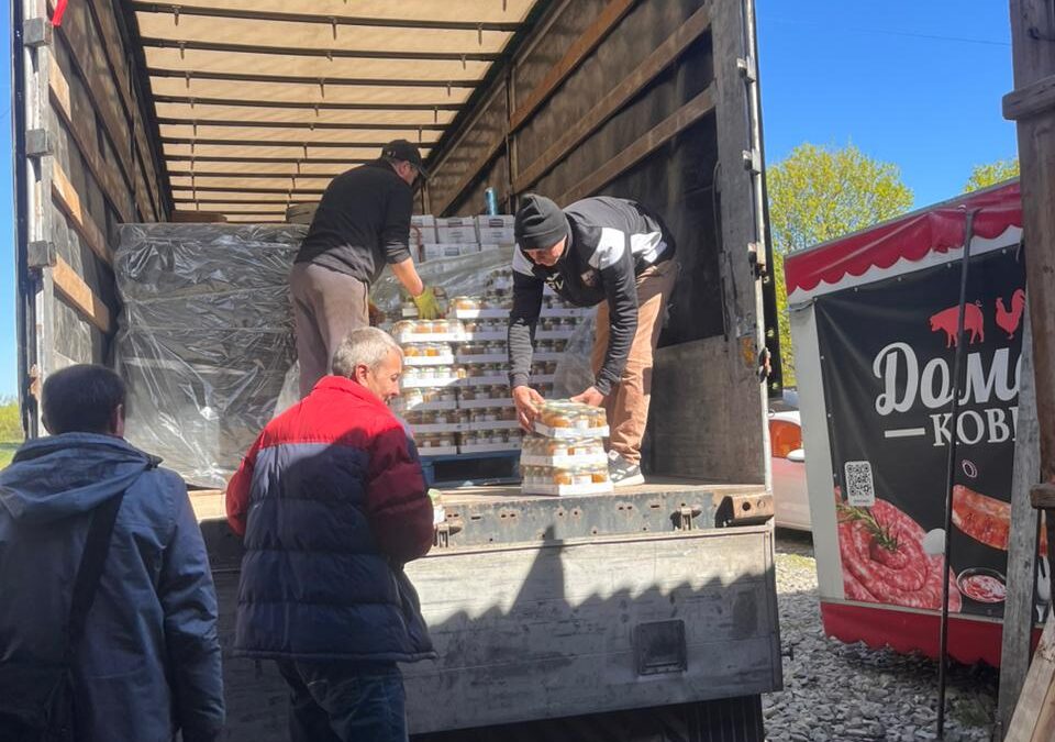 LLEGADA DE CAMIÓN TRÁILER A UCRANIA (KIEV) (30-04-2026)